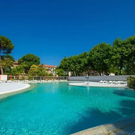 Camping Des Sept Fonts Campsite Agde